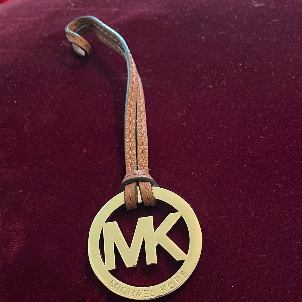 Brand New Mk Camel  Goldtone Hang Tag 100 Authentic